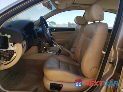 Zdjęcie 7 z 12 samochodu: 2003 VOLKSWAGEN PASSAT GLX VIN:WVWRH63B73P038515 - miniatura