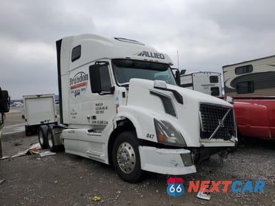 2012 VOLVO VN VNL 4V4NC9EJ5CN538790 - główne zdjęcie licytacji z USA - miniatura