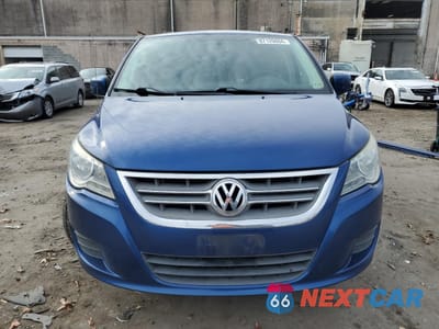 Piąte zdjęcie samochodu w środku: 2011 VOLKSWAGEN ROUTAN SE VIN:2V4RW3DG2BR789605 - miniatura