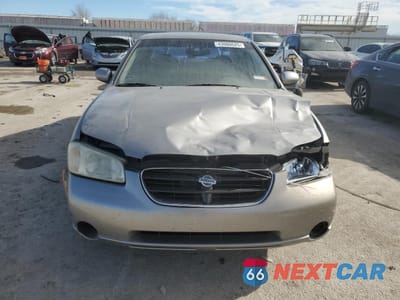 Piąte zdjęcie samochodu w środku: 2001 NISSAN MAXIMA GXE VIN:JN1CA31D61T613823 - miniatura