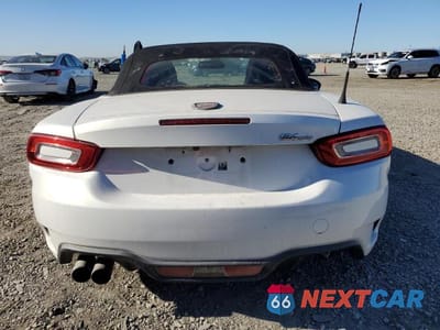 Zdjęcie 6 z 13 samochodu: 2017 FIAT 124 SPIDER CLASSICA VIN:JC1NFAEK8H0113742 - miniatura