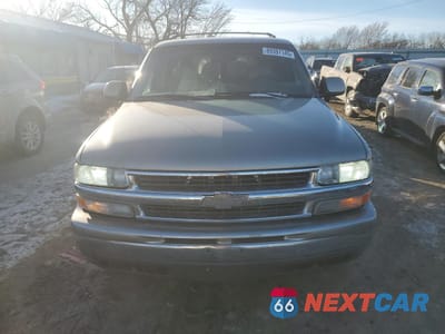 Piąte zdjęcie samochodu w środku: 2000 CHEVROLET SUBURBAN K1500 VIN:3GNFK16T1YG119668 - miniatura