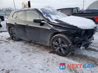 Czwarte zdjęcie samochodu z boku: 2025 BMW IX XDRIVE50 VIN:WB523CF0XSCT31240 - miniatura