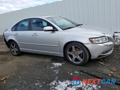 Czwarte zdjęcie samochodu z boku: 2008 VOLVO S40 2.4I VIN:YV1MS382882358296 - miniatura