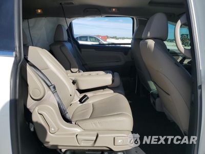 Zdjęcie 11 z 15 samochodu: 2018 HONDA ODYSSEY EXL VIN:5FNRL6H77JB044163 - miniatura