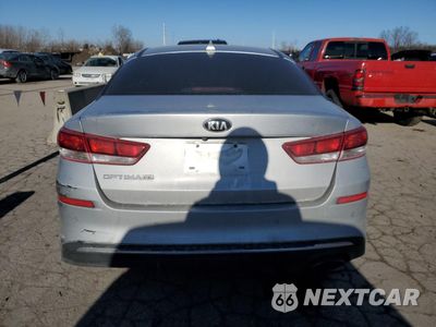 Zdjęcie 6 z 12 samochodu: 2019 KIA OPTIMA LX VIN:5XXGT4L30KG275789 - miniatura