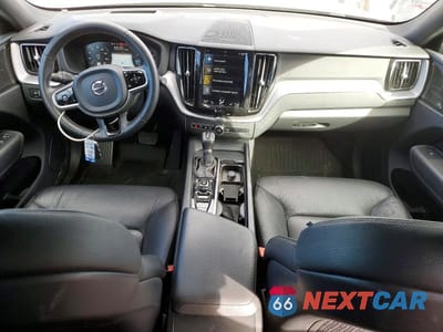 Zdjęcie 8 z 12 samochodu: 2020 VOLVO XC60 T6 MOMENTUM VIN:YV4A22RKXL1562143 - miniatura
