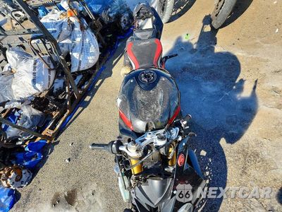 Piąte zdjęcie samochodu w środku: 2016 BMW S 1000 RR VIN:WB10D2107GZ354132 - miniatura