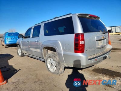 Drugie zdjęcie samochodu z przodu: 2011 CHEVROLET SUBURBAN K1500 LT VIN:1GNSKJE31BR125493 - miniatura
