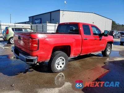 Trzecie zdjęcie samochodu z tyłu: 2018 CHEVROLET SILVERADO K1500 VIN:1GCVKNEC1JZ341047 - miniatura