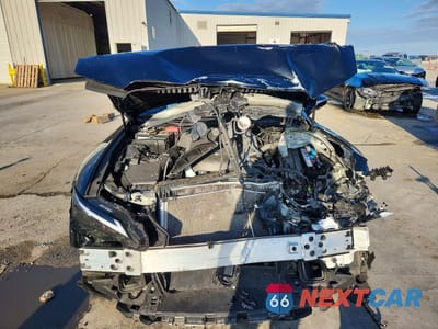 Piąte zdjęcie samochodu w środku: 2024 LEXUS IS 350 F SPORT VIN:JTHGZ1B28R5072510 - miniatura