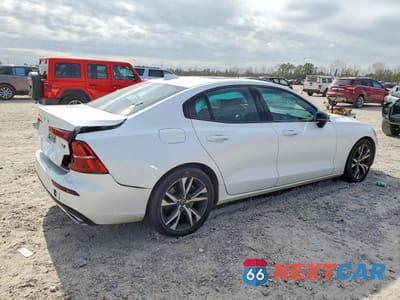 Trzecie zdjęcie samochodu z tyłu: 2019 VOLVO S60 T6 R-DESIGN VIN:7JRA22TM3KG014740 - miniatura