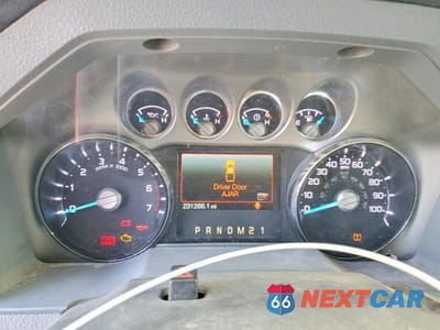 Zdjęcie 9 z 14 samochodu: 2013 FORD F350 CREW CAB VIN:1FT8X3B65DEB22525 - miniatura