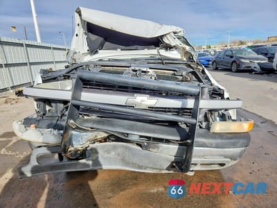 Piąte zdjęcie samochodu w środku: 2000 CHEVROLET SILVERADO K1500 VIN:1GCEK14T3YE168563 - miniatura