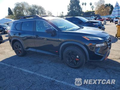 Czwarte zdjęcie samochodu z boku: 2025 NISSAN ROGUE SV VIN:5N1BT3BB2SC676320 - miniatura