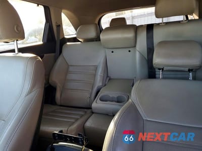 Zdjęcie 10 z 13 samochodu: 2018 KIA SORENTO EX VIN:5XYPH4A53JG385610 - miniatura
