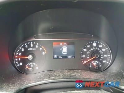 Zdjęcie 9 z 12 samochodu: 2021 KIA SOUL LX VIN:KNDJ23AUXM7755199 - miniatura