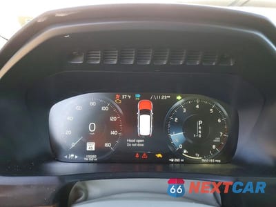 Zdjęcie 9 z 12 samochodu: 2017 VOLVO XC90 T6 VIN:YV4A22PL3H1163495 - miniatura