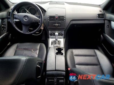 Zdjęcie 8 z 12 samochodu: 2009 MERCEDES-BENZ C 300 4MATIC VIN:WDDGF81X99F297180 - miniatura