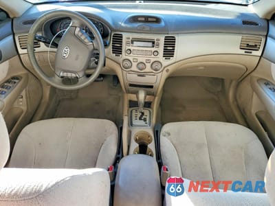 Zdjęcie 8 z 13 samochodu: 2007 KIA OPTIMA LX VIN:KNAGE123275088508 - miniatura