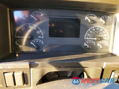 Zdjęcie 8 z 10 samochodu: 2022 VOLVO VNL SEMI TRUCK VIN:4V4NC9EH0NN306176 - miniatura