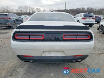 Zdjęcie 6 z 13 samochodu: 2017 DODGE CHALLENGER SXT VIN:2C3CDZAG3HH519184 - miniatura