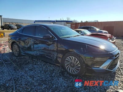 Czwarte zdjęcie samochodu z boku: 2024 HYUNDAI SONATA HYBRID LIMITED VIN:KMHL54JJ5RA093372 - miniatura