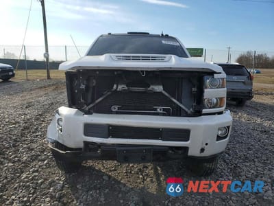 Piąte zdjęcie samochodu w środku: 2018 CHEVROLET SILVERADO FLATBED TRUCK VIN:1GC4K1EY0JF275947 - miniatura