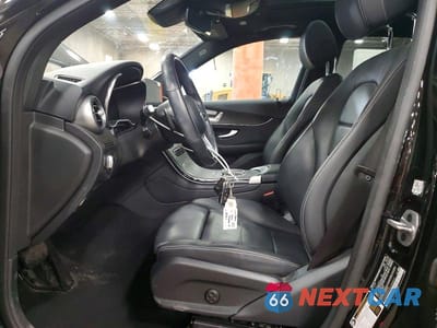 Zdjęcie 7 z 12 samochodu: 2022 MERCEDES-BENZ GLC 300 4MATIC VIN:W1N0G8EB4NV385862 - miniatura