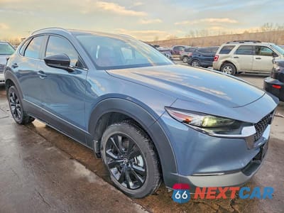 Czwarte zdjęcie samochodu z boku: 2023 MAZDA CX-30 PREFERRED VIN:3MVDMBCM2PM546367 - miniatura
