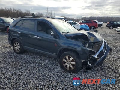 Czwarte zdjęcie samochodu z boku: 2012 KIA SORENTO VIN:5XYKTDA67CG296028 - miniatura