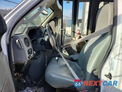 Piąte zdjęcie samochodu w środku: 2023 FORD ECONOLINE E350 SUPER DUTY CUTAWAY VAN VIN:1FDEE3FN1PDD32216 - miniatura