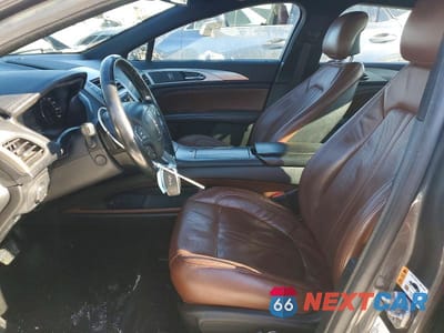 Zdjęcie 7 z 12 samochodu: 2017 LINCOLN MKZ RESERVE VIN:3LN6L5FC8HR613412 - miniatura
