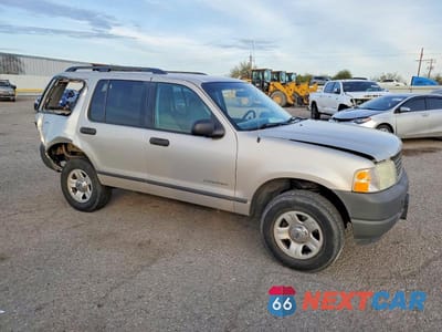Czwarte zdjęcie samochodu z boku: 2004 FORD EXPLORER XLS VIN:1FMZU72KX4ZA76244 - miniatura