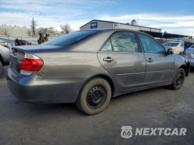 Trzecie zdjęcie samochodu z tyłu: 2005 TOYOTA CAMRY LE VIN:4T1BE32K75U575489 - miniatura
