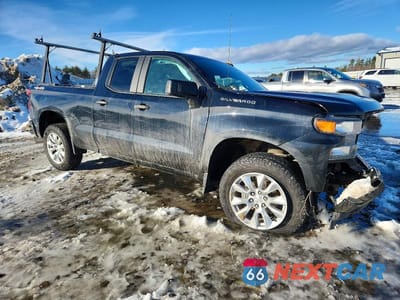 Czwarte zdjęcie samochodu z boku: 2021 CHEVROLET SILVERADO K1500 CUSTOM VIN:1GCRYBEH5MZ104298 - miniatura