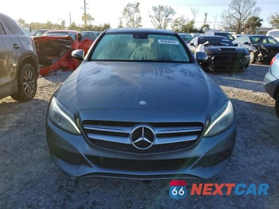 Piąte zdjęcie samochodu w środku: 2017 MERCEDES-BENZ C 300 VIN:WDDWF4JB3HR220570 - miniatura