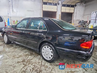 Drugie zdjęcie samochodu z przodu: 1999 MERCEDES-BENZ E 320 4MATIC VIN:WDBJF82H3XX019971 - miniatura