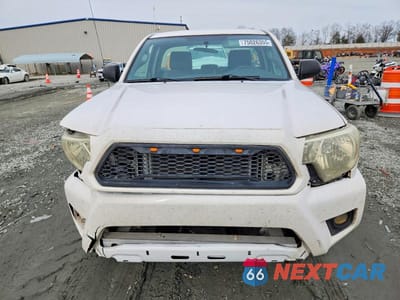 Piąte zdjęcie samochodu w środku: 2014 TOYOTA TACOMA VIN:5TFNX4CN9EX038941 - miniatura