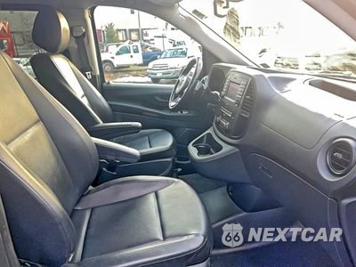 Piąte zdjęcie samochodu w środku: 2018 MERCEDES-BENZ METRIS VIN:WD4PG2EE2J3492935 - miniatura