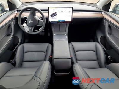 Zdjęcie 8 z 12 samochodu: 2025 TESLA MODEL Y VIN:7SAYGDED3SF218443 - miniatura