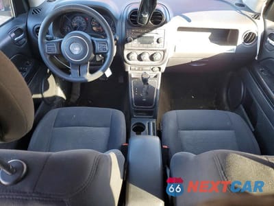 Zdjęcie 8 z 12 samochodu: 2016 JEEP COMPASS SPORT VIN:1C4NJDBB3GD779535 - miniatura