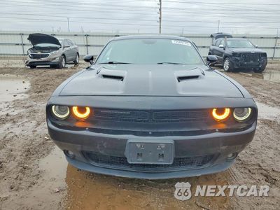 Piąte zdjęcie samochodu w środku: 2017 DODGE CHALLENGER SXT VIN:2C3CDZAG1HH656530 - miniatura