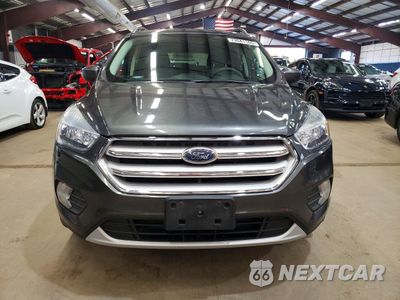 Piąte zdjęcie samochodu w środku: 2018 FORD ESCAPE SE VIN:1FMCU9GD0JUC61570 - miniatura
