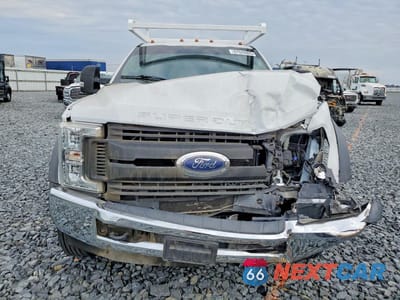 Piąte zdjęcie samochodu w środku: 2018 FORD F450 SUPER DUTY VIN:1FDUF4GT2JEC41632 - miniatura