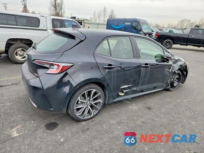 Trzecie zdjęcie samochodu z tyłu: 2020 TOYOTA COROLLA XSE VIN:JTNC4RBE2L3097506 - miniatura