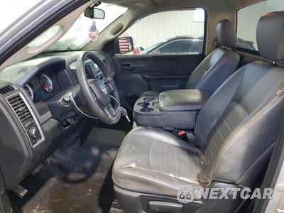 Zdjęcie 7 z 12 samochodu: 2017 RAM 1500 ST VIN:3C6JR6AGXHG783304 - miniatura