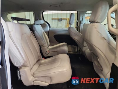 Zdjęcie 10 z 13 samochodu: 2021 CHRYSLER VOYAGER LXI VIN:2C4RC1DG9MR551986 - miniatura