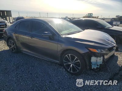Czwarte zdjęcie samochodu z boku: 2018 TOYOTA CAMRY L VIN:4T1B11HK5JU616087 - miniatura