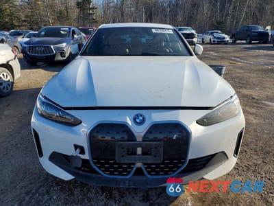 Piąte zdjęcie samochodu w środku: 2023 BMW I4 EDRIVE35 GRAN COU VIN:WBY43AW01PFP94003 - miniatura